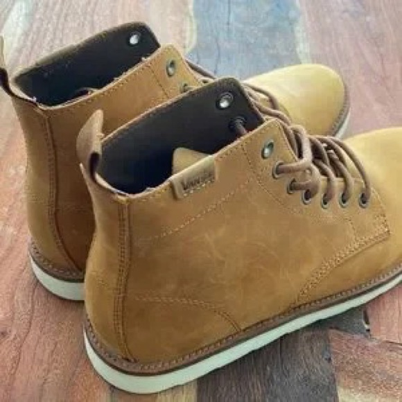 Vans Sahara Light Brown Leather Boots - Picture 3 of 4